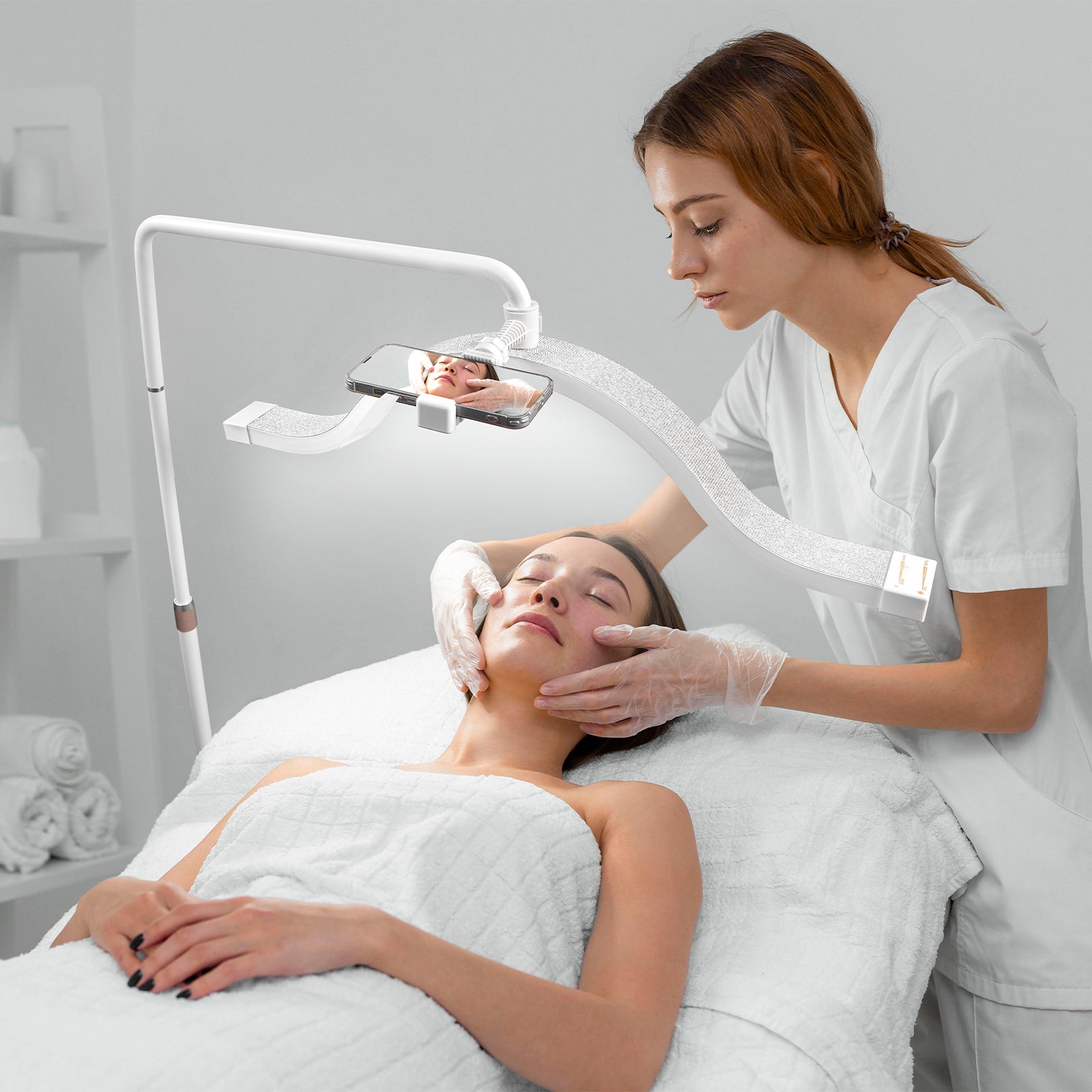 Floor Mounted Cloud Light Eyelash Lamp with Phone Stand